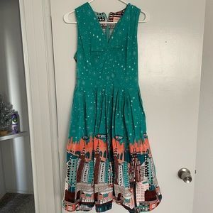50’s style fit and flare cityscape dress, size large